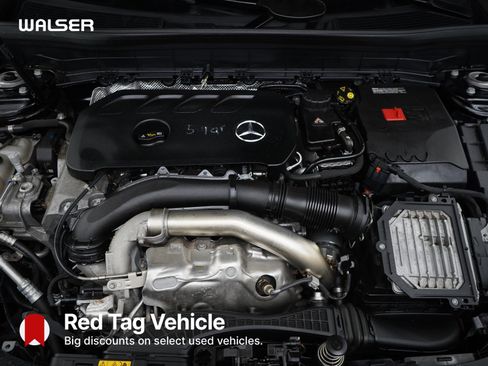 Used 2025 Mercedes-Benz GLB 250 4MATIC image 31