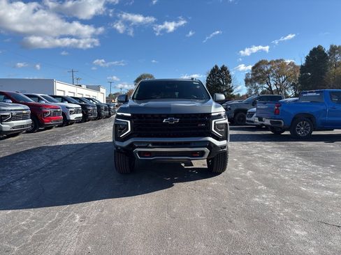 New 2026 Chevrolet Suburban Z71 w/ Comfort Package image 2