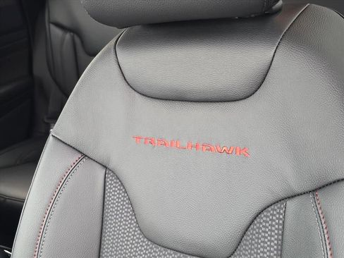 New 2026 Jeep Compass Trailhawk image 13