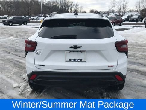 Certified 2025 Chevrolet Trax RS w/ Sunroof Package image 4