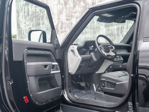 Used 2024 Land Rover Defender 90 S AWD/4WD image 11