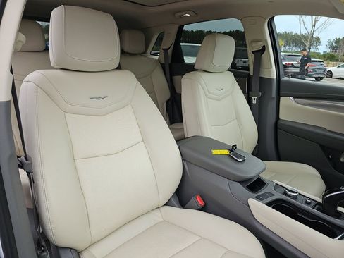 Used 2020 Cadillac XT5 Premium Luxury w/ LPO, Floor Liner Package image 13