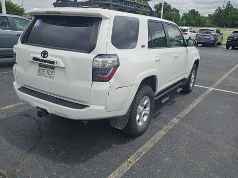 Used 2022 Toyota 4Runner SR5 Premium w/ Moonroof Package AWD/4WD image 14