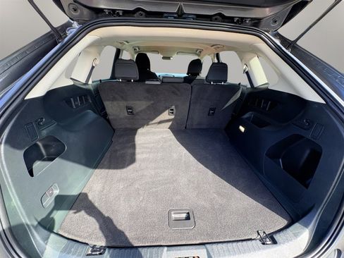 Used 2019 Ford Edge SE image 34