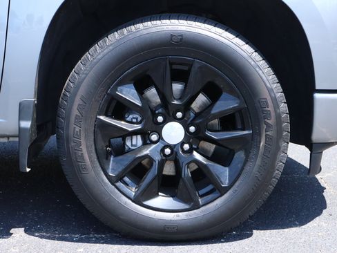 Used 2024 Chevrolet Silverado 1500 Custom RWD image 19