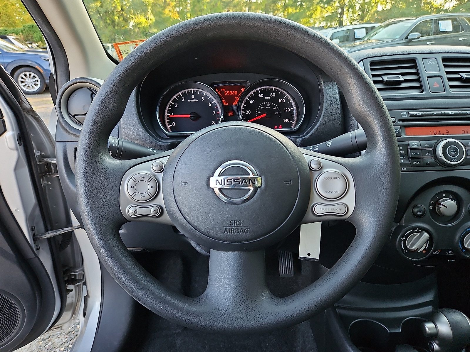 Used 2013 Nissan Versa SV w/ Convenience Pkg FWD image 18