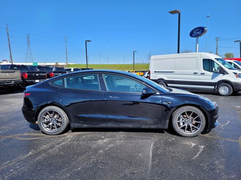 Used 2021 Tesla Model 3 Long Range image 2