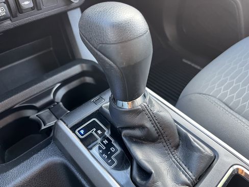 Used 2019 Toyota Tacoma SR5 image 25