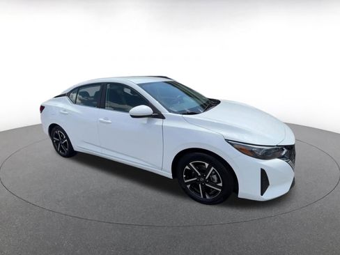 Used 2025 Nissan Sentra SV FWD image 2