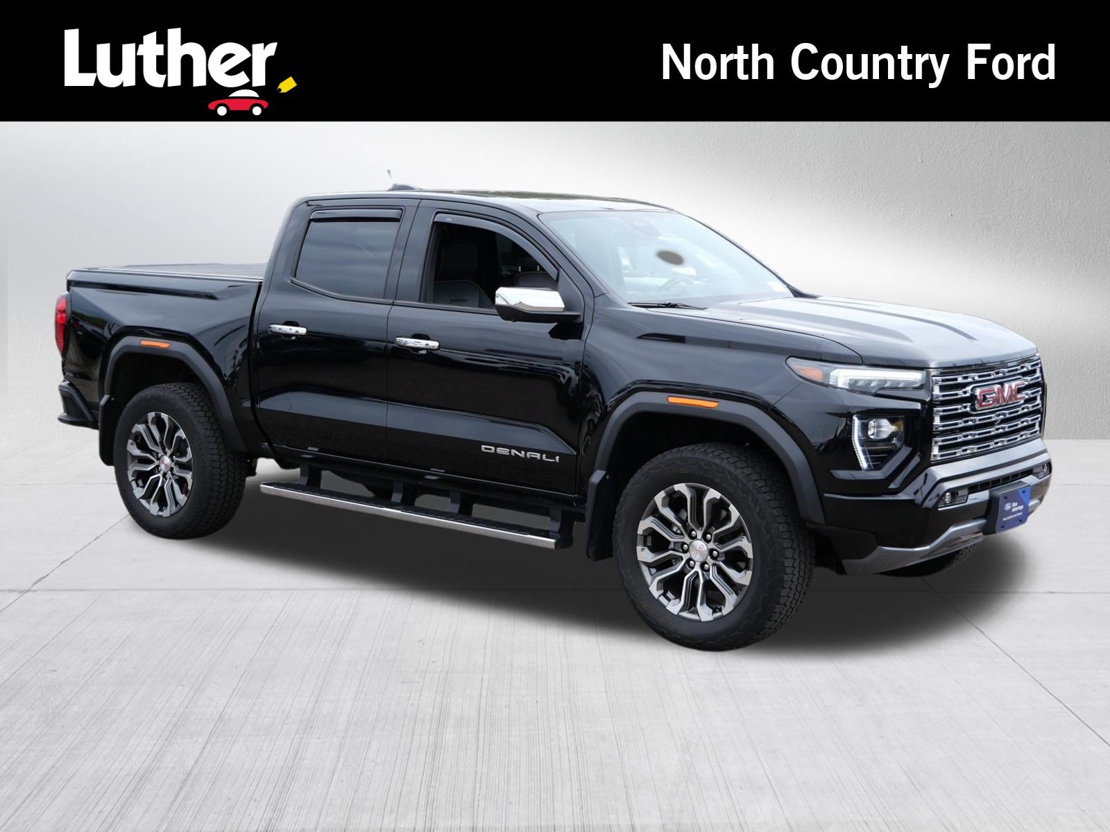 Used 2023 GMC Canyon Denali AWD/4WD image 1