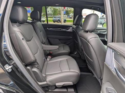Used 2024 Cadillac XT6 Sport w/ Technology Package AWD/4WD image 17