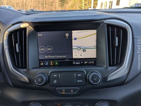 Used 2024 GMC Terrain Denali image 31