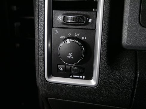 Used 2018 RAM 1500 Big Horn AWD/4WD image 26