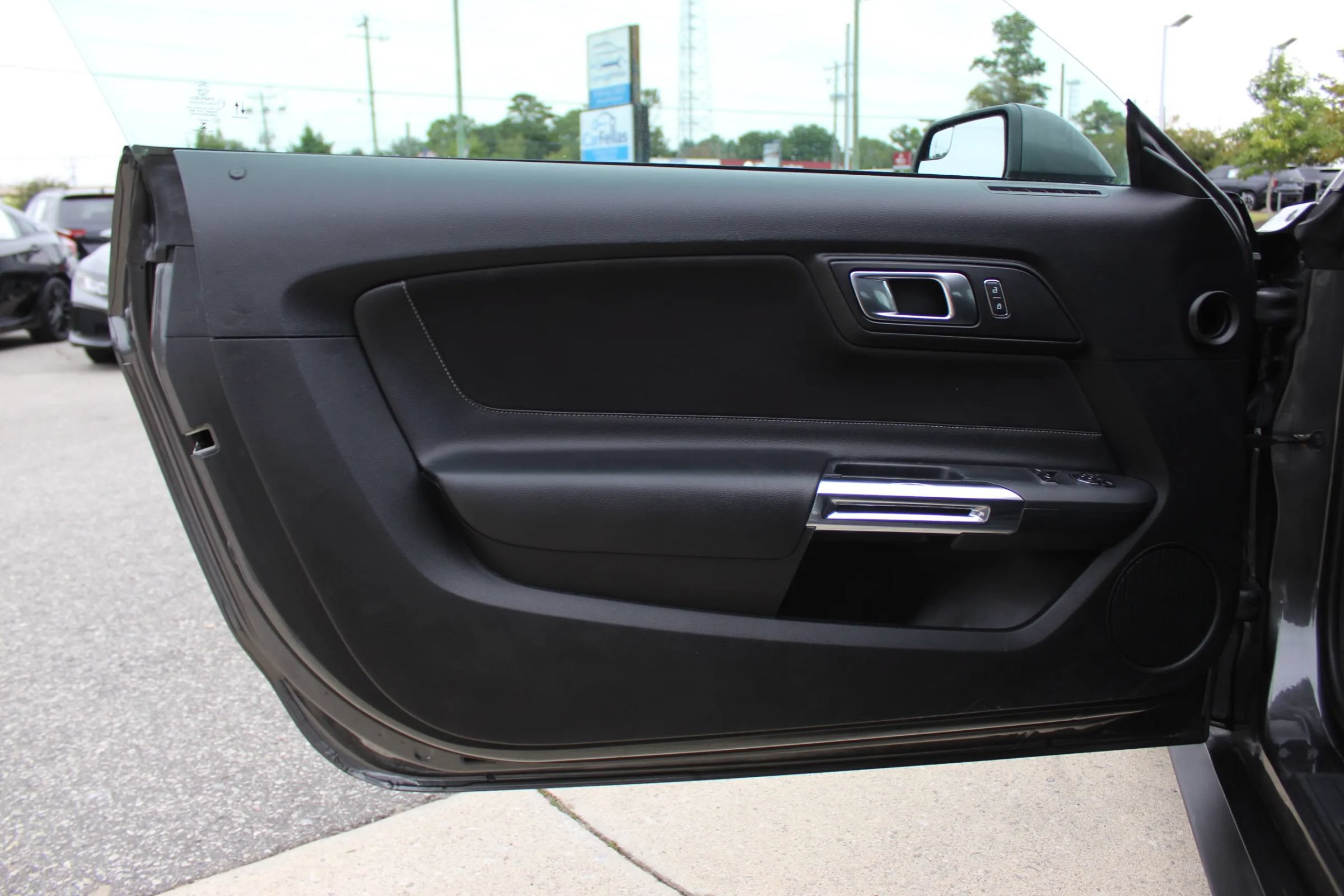 Used 2020 Ford Mustang GT RWD image 10
