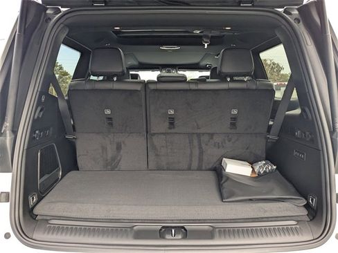 New 2026 Jeep Grand Wagoneer Limited image 13