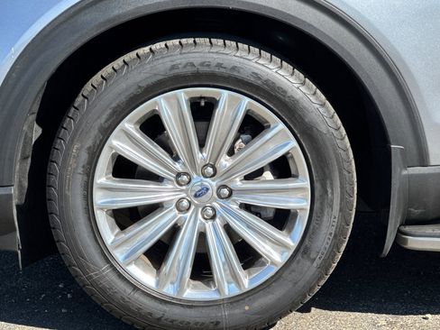 Used 2020 Ford Explorer Limited w/ Class III Trailer Tow Package image 26