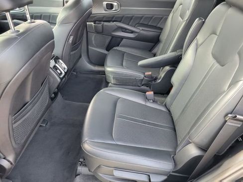 Used 2021 Kia Sorento SX image 11