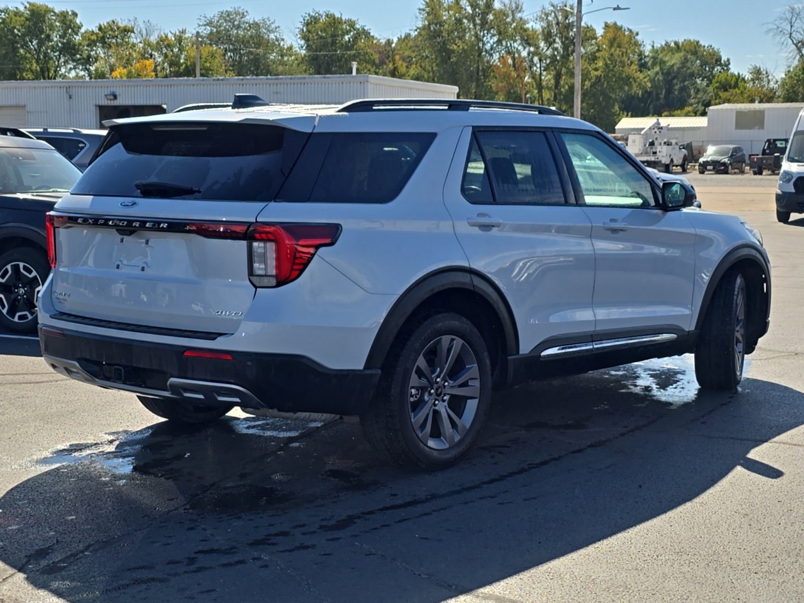Used 2025 Ford Explorer Active w/ Active Comfort Package AWD/4WD image 50