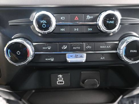 Used 2025 Ford F150 XLT w/ Equipment Group 301A Standard AWD/4WD image 31