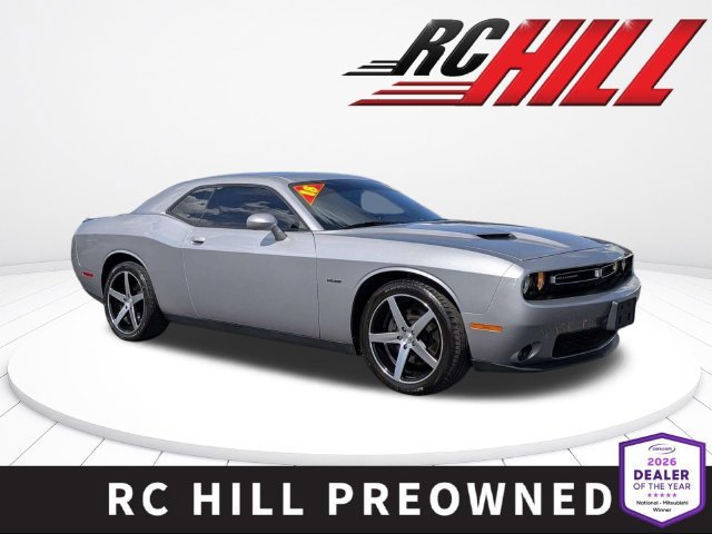 Used 2018 Dodge Challenger R/T RWD image 1