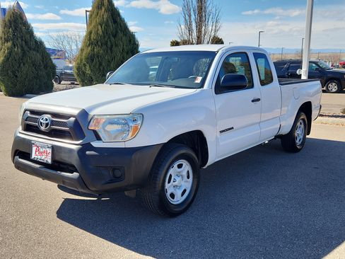 Used 2015 Toyota Tacoma 2WD Access Cab image 4