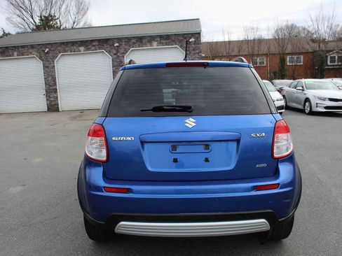 Used 2012 Suzuki SX4 AWD Hatchback image 6