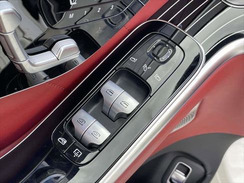 Used 2022 Mercedes-Benz S 500 4MATIC w/ AMG Line Package image 15