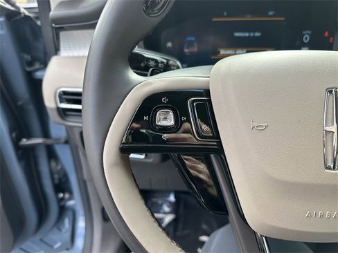 Certified 2023 Lincoln Corsair AWD w/ Equipment Group 101A image 26