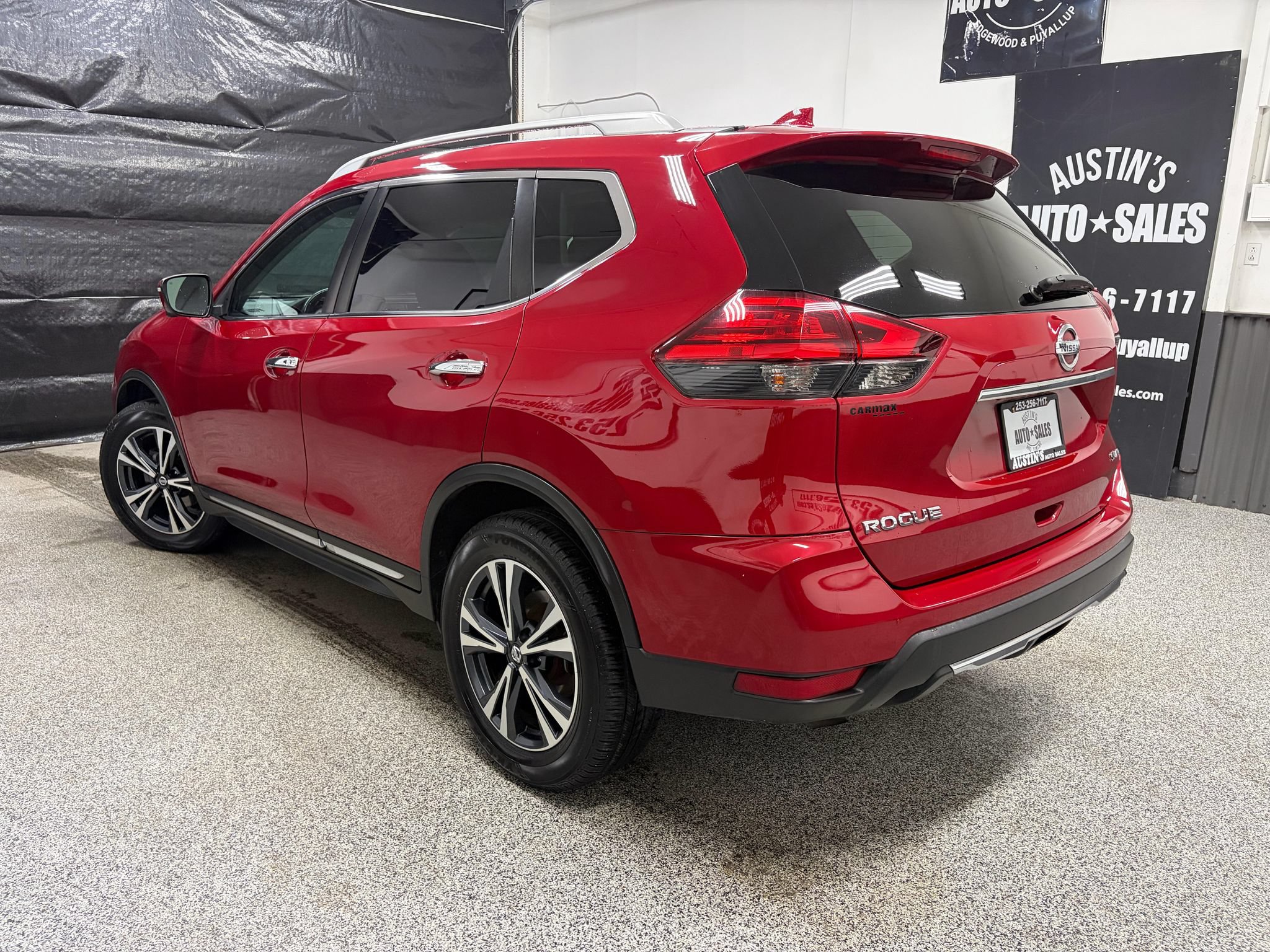Used 2017 Nissan Rogue SL w/ SL Premium Package AWD/4WD image 8