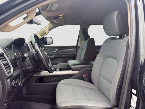 Used 2019 RAM 1500 Big Horn AWD/4WD image 9