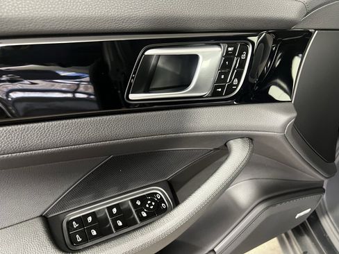 Certified 2019 Porsche Panamera 4 image 28