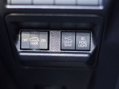 Used 2025 Toyota 4Runner Trailhunter image 28