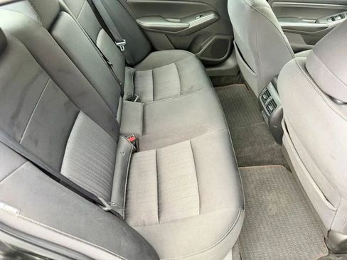Used 2019 Nissan Altima 2.5 SV AWD/4WD image 16