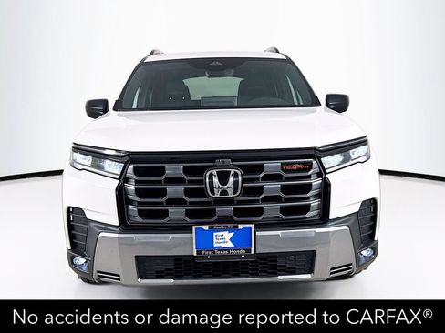 Used 2026 Honda Pilot TrailSport image 2
