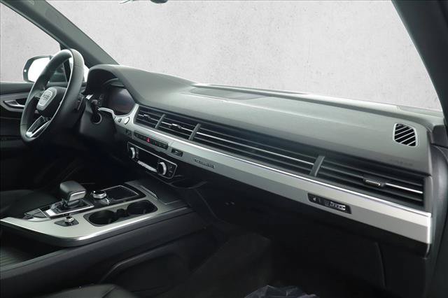 Used 2018 Audi Q7 2.0T Premium Plus w/ Premium Plus Package AWD/4WD image 24