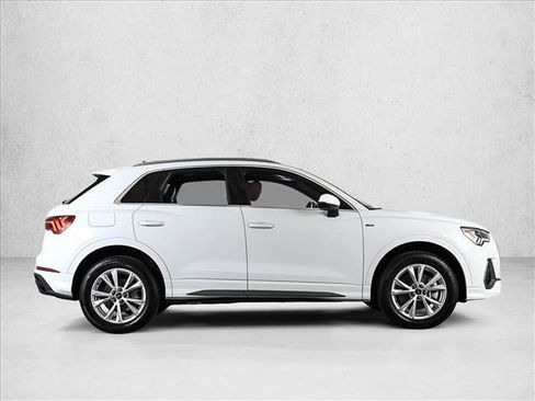 Used 2024 Audi Q3 2.0T Premium Plus w/ Premium Plus Package AWD/4WD image 4