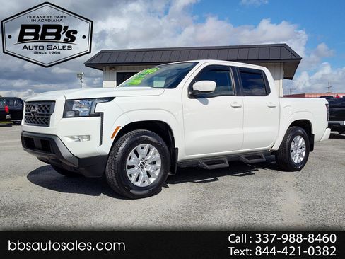 Used 2022 Nissan Frontier SV image 1