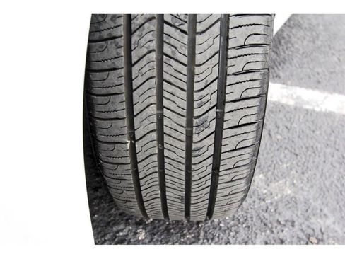 Used 2022 Volkswagen Passat 2.0T SE image 33