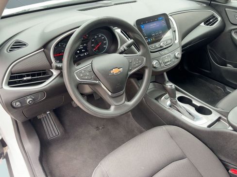 Used 2020 Chevrolet Malibu LS image 4
