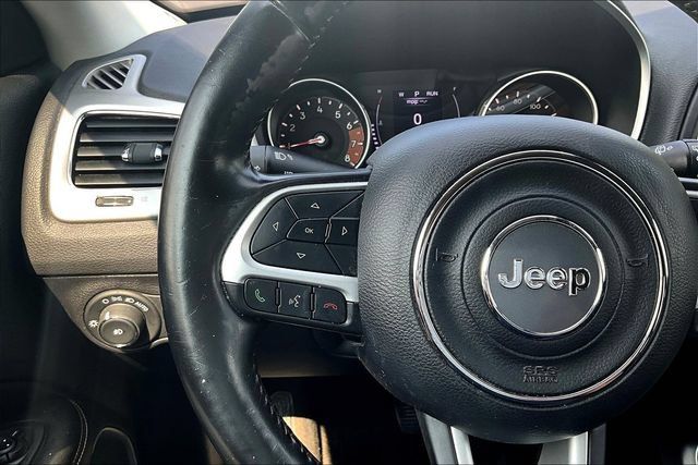 Used 2019 Jeep Compass Latitude w/ Cold Weather Group AWD/4WD image 11
