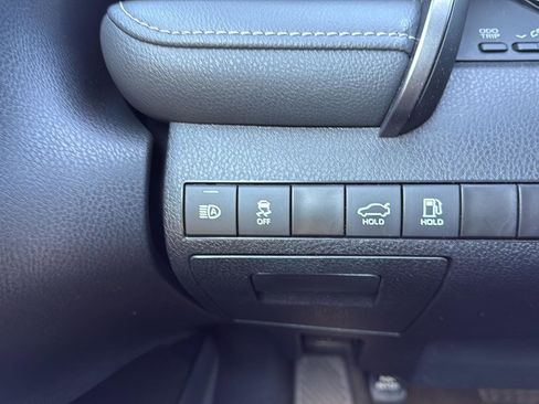 Used 2023 Toyota Camry SE image 21