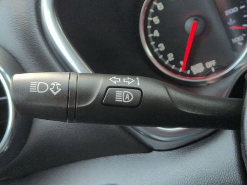 Used 2022 Chevrolet Blazer Premier image 29