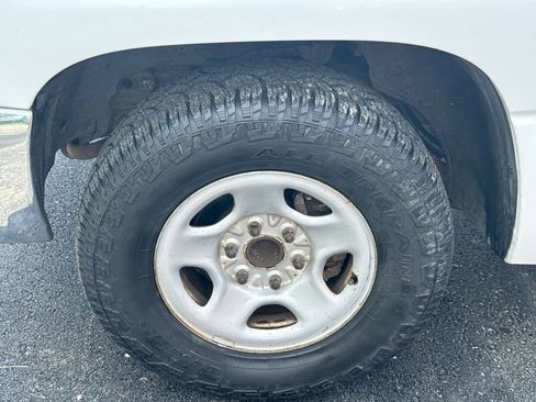Used 2002 GMC Sierra 1500 2WD Regular Cab image 2