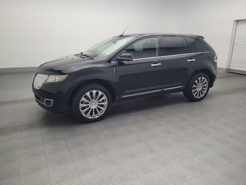 Used 2014 Lincoln MKX FWD w/ Equipment Group 101A image 2