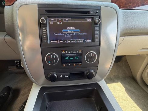 Used 2010 GMC Sierra 3500 SLT AWD/4WD image 27