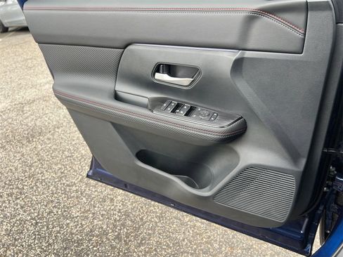 New 2025 Nissan Kicks SR w/ SR Premium Package FWD image 18