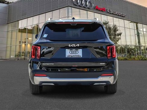 Used 2025 Kia Sorento SX Prestige image 3