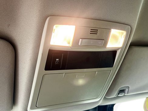 Used 2018 Toyota Tacoma SR5 image 22