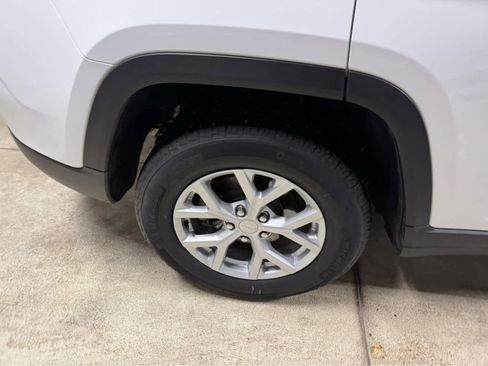 Used 2024 Jeep Grand Cherokee Limited w/ Trailer Tow Package image 8