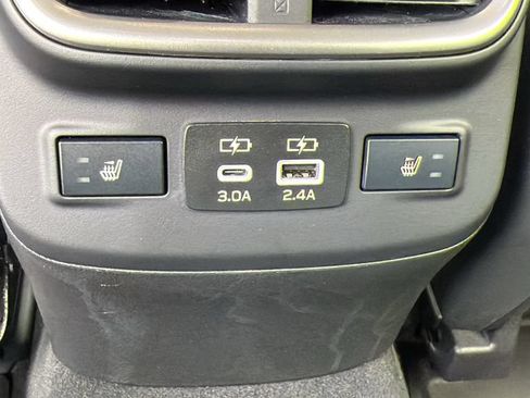 Used 2025 Subaru Outback Limited AWD/4WD image 28